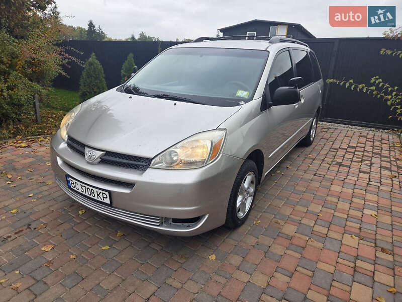 Toyota Sienna 2004