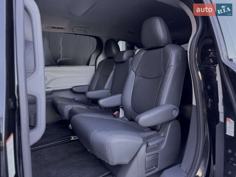Минивэн Toyota Sienna 2022 в Одессе фото 17 Минивэн Toyota Sienna 2022 в Одессе