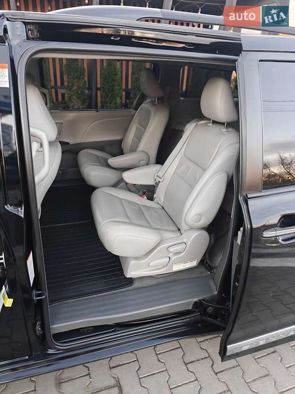 Минивэн Toyota Sienna 2016 в Хмельницком фото 18 Минивэн Toyota Sienna 2016 в Хмельницком