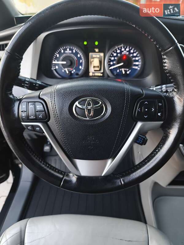 Минивэн Toyota Sienna 2016 в Хмельницком фото 33 Минивэн Toyota Sienna 2016 в Хмельницком