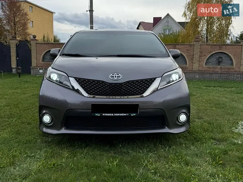 Toyota Sienna 2018 VIN 5TDEZ3DC6KS213360 фото оголошення 15 з 59