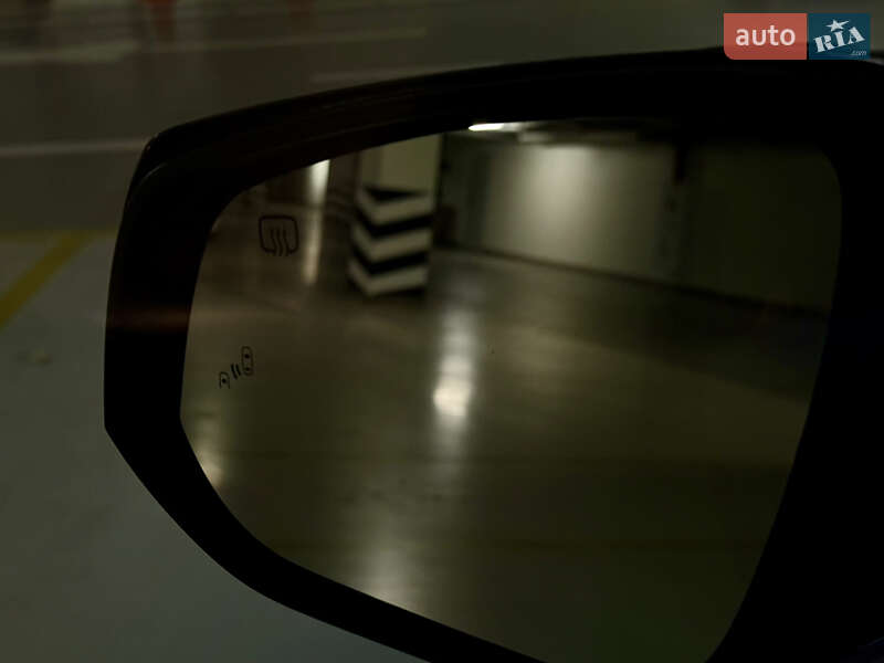 Минивэн Toyota Sienna 2022 в Киеве