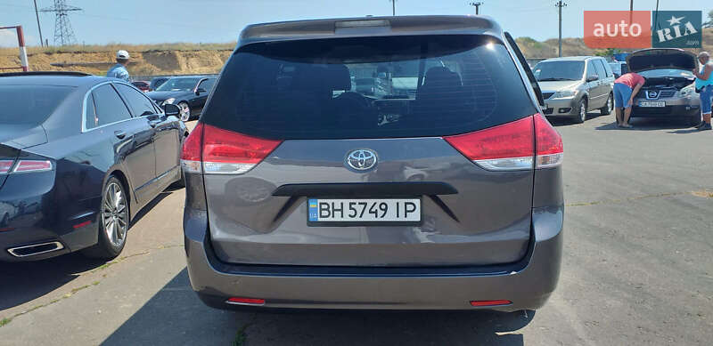 Минивэн Toyota Sienna 2014 в Одессе