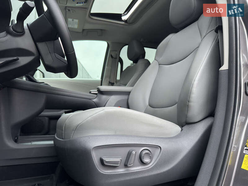 Минивэн Toyota Sienna 2021 в Киеве