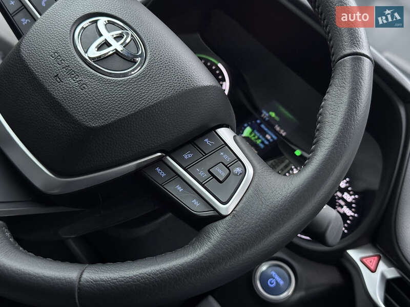 Минивэн Toyota Sienna 2021 в Киеве