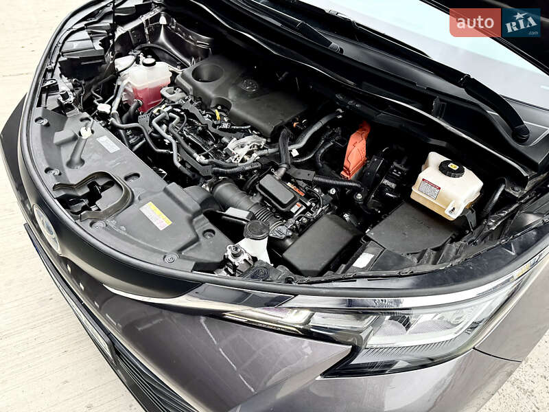 Минивэн Toyota Sienna 2021 в Киеве