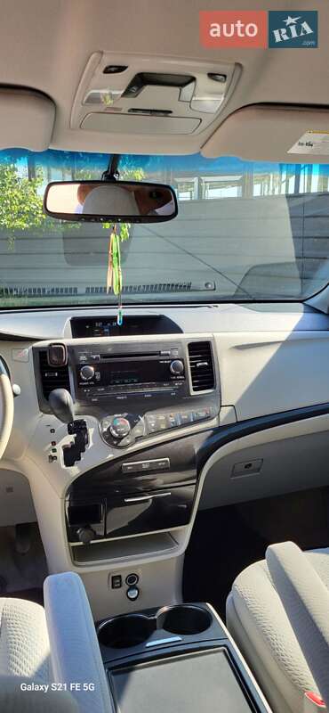 Мінівен Toyota Sienna 2013 в Тернополі