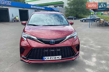 Минивэн Toyota Sienna 2021 в Киеве