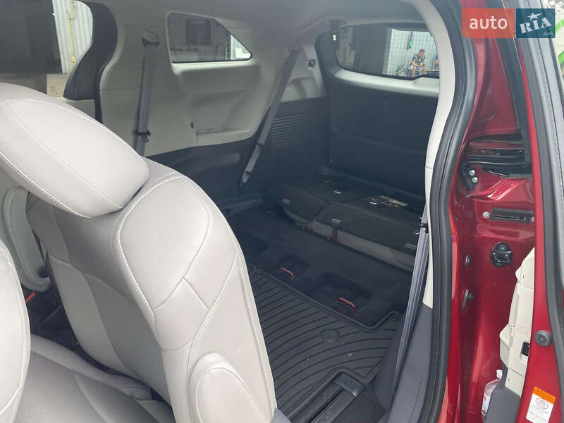 Минивэн Toyota Sienna 2021 в Киеве фото 9 Минивэн Toyota Sienna 2021 в Киеве