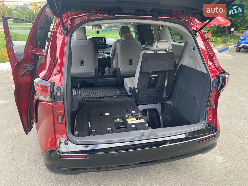 Минивэн Toyota Sienna 2021 в Киеве фото 10 Минивэн Toyota Sienna 2021 в Киеве