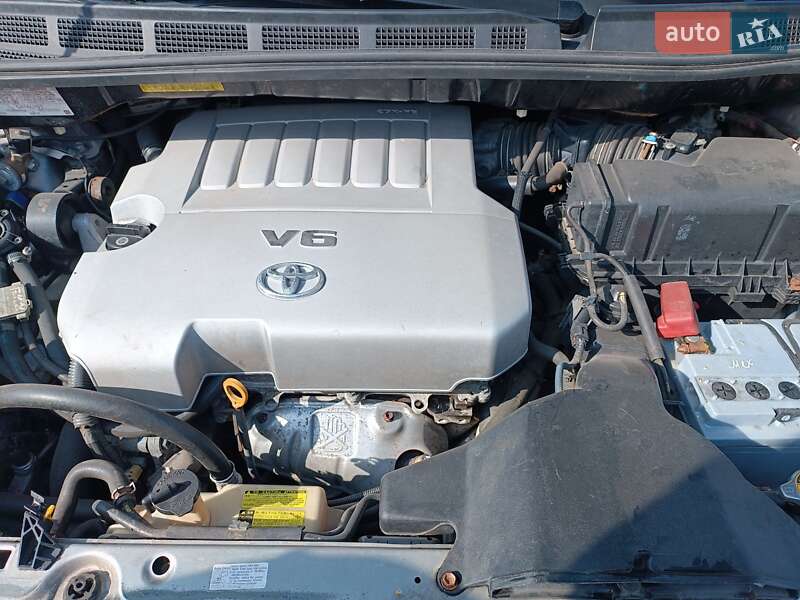 Мінівен Toyota Sienna 2007 в Хоролі