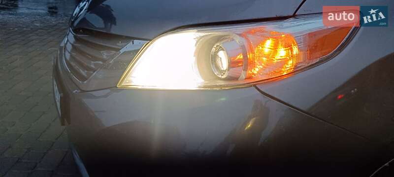 Минивэн Toyota Sienna 2015 в Черновцах фото 47 Минивэн Toyota Sienna 2015 в Черновцах