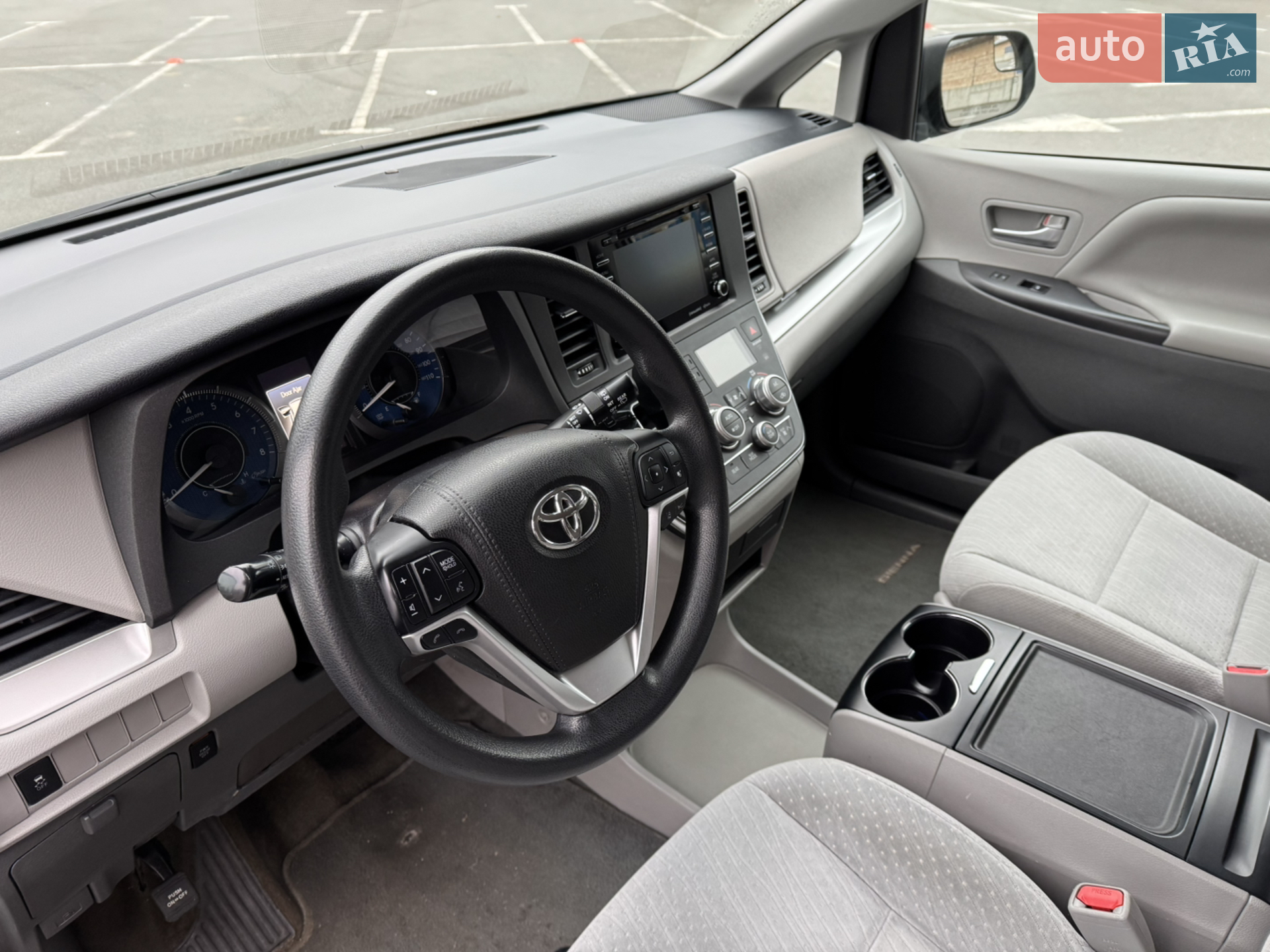 2017 Toyota Sienna - мініатюра 15