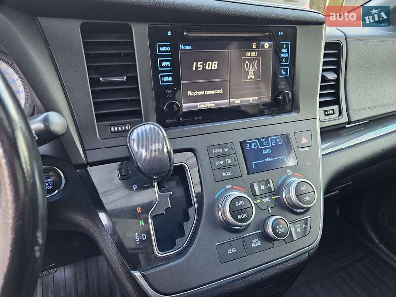 Мінівен Toyota Sienna 2016 в Одесі
