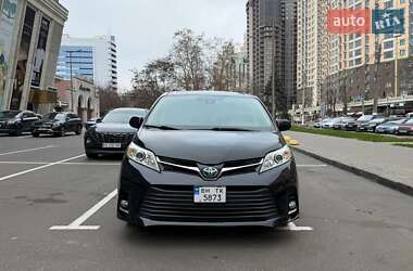 Минивэн Toyota Sienna 2019 в Одессе