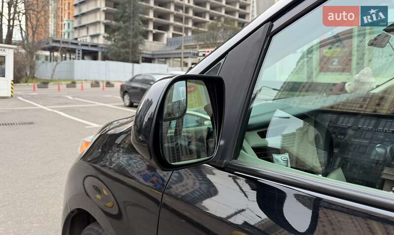 Мінівен Toyota Sienna 2019 в Одесі