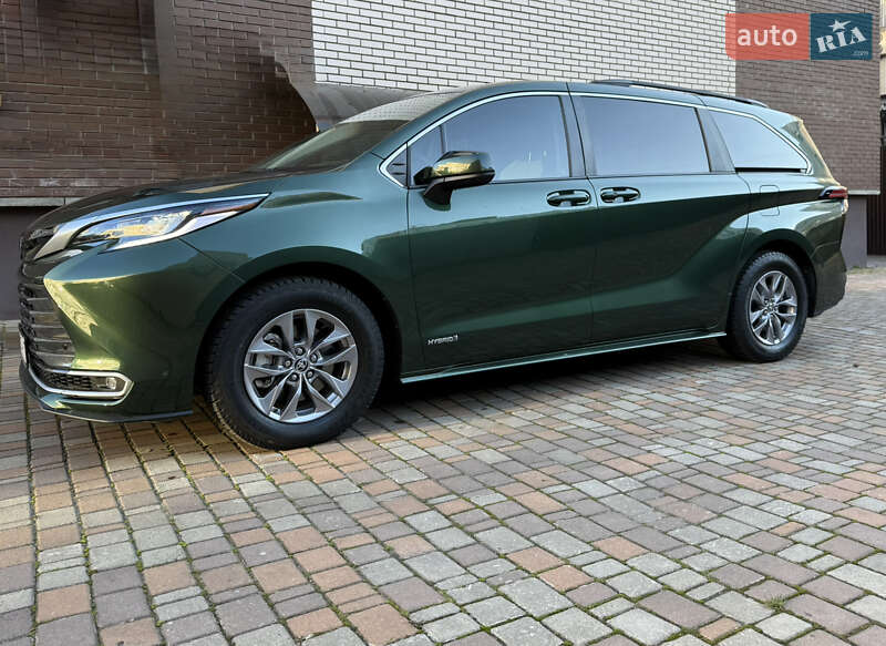 Мінівен Toyota Sienna 2020 в Хмельницькому