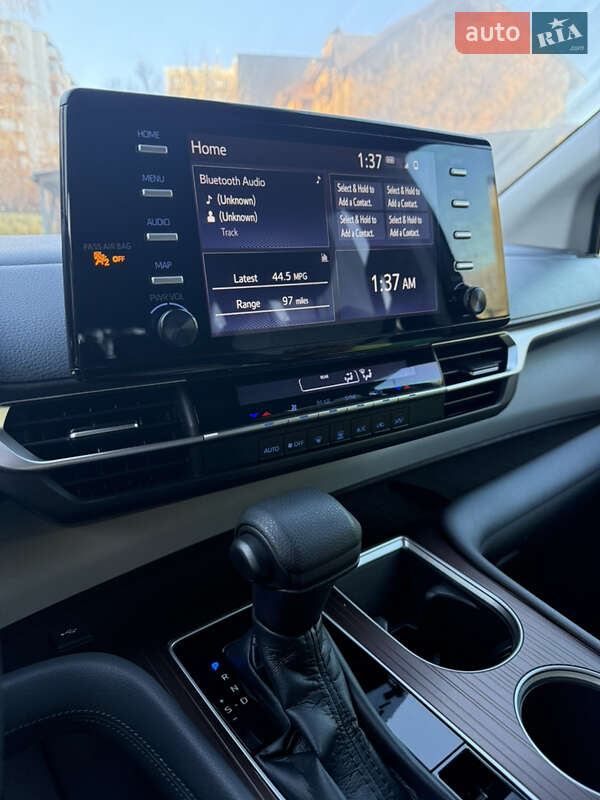 Мінівен Toyota Sienna 2020 в Хмельницькому