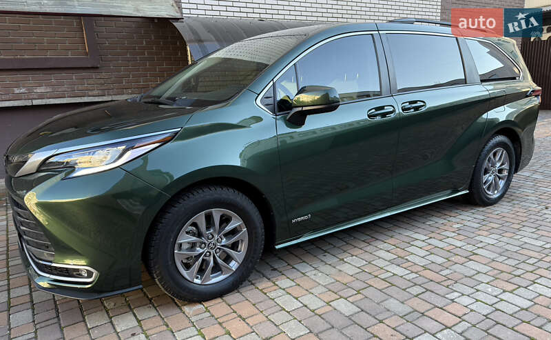 Мінівен Toyota Sienna 2020 в Хмельницькому