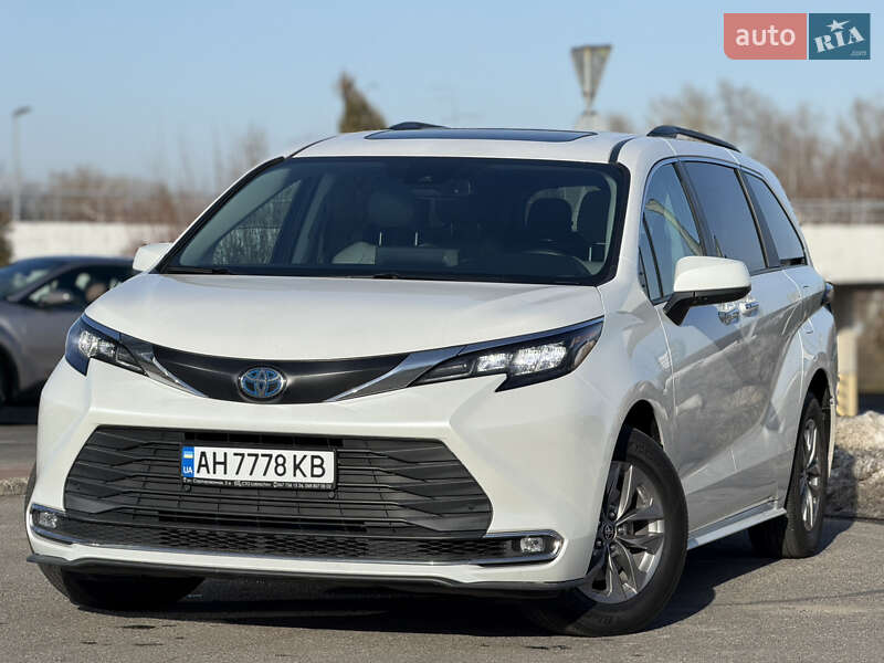 Toyota Sienna 2023