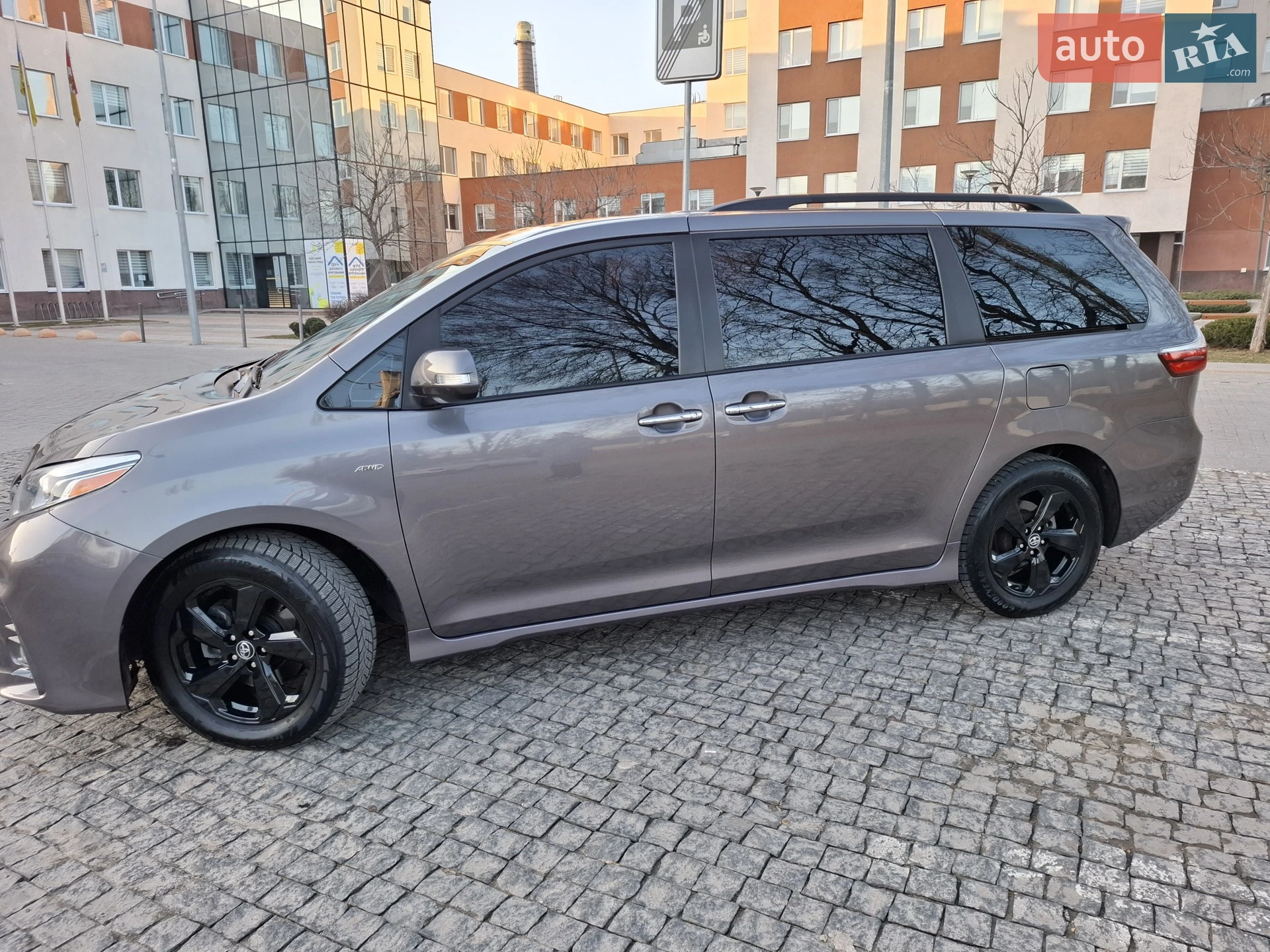 2019 Toyota Sienna - мініатюра 9