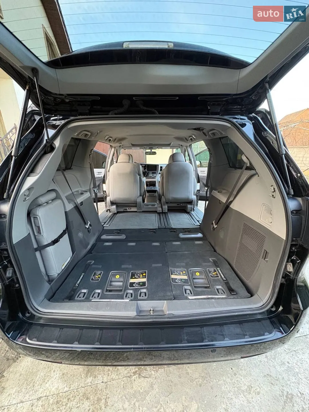 2017 Toyota Sienna - мініатюра 37