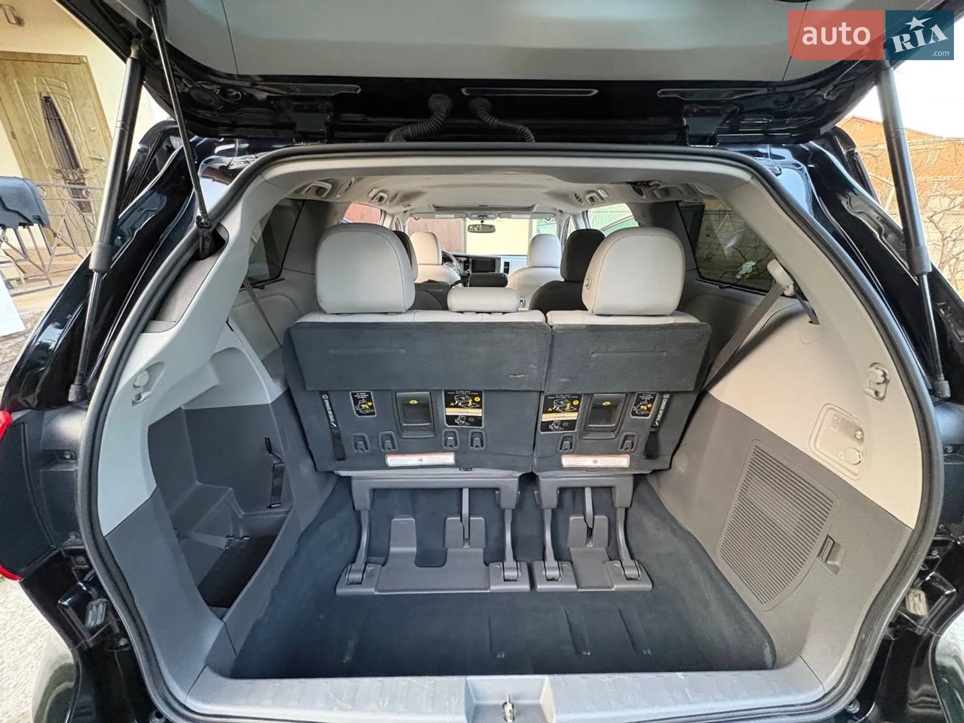 2017 Toyota Sienna - мініатюра 35