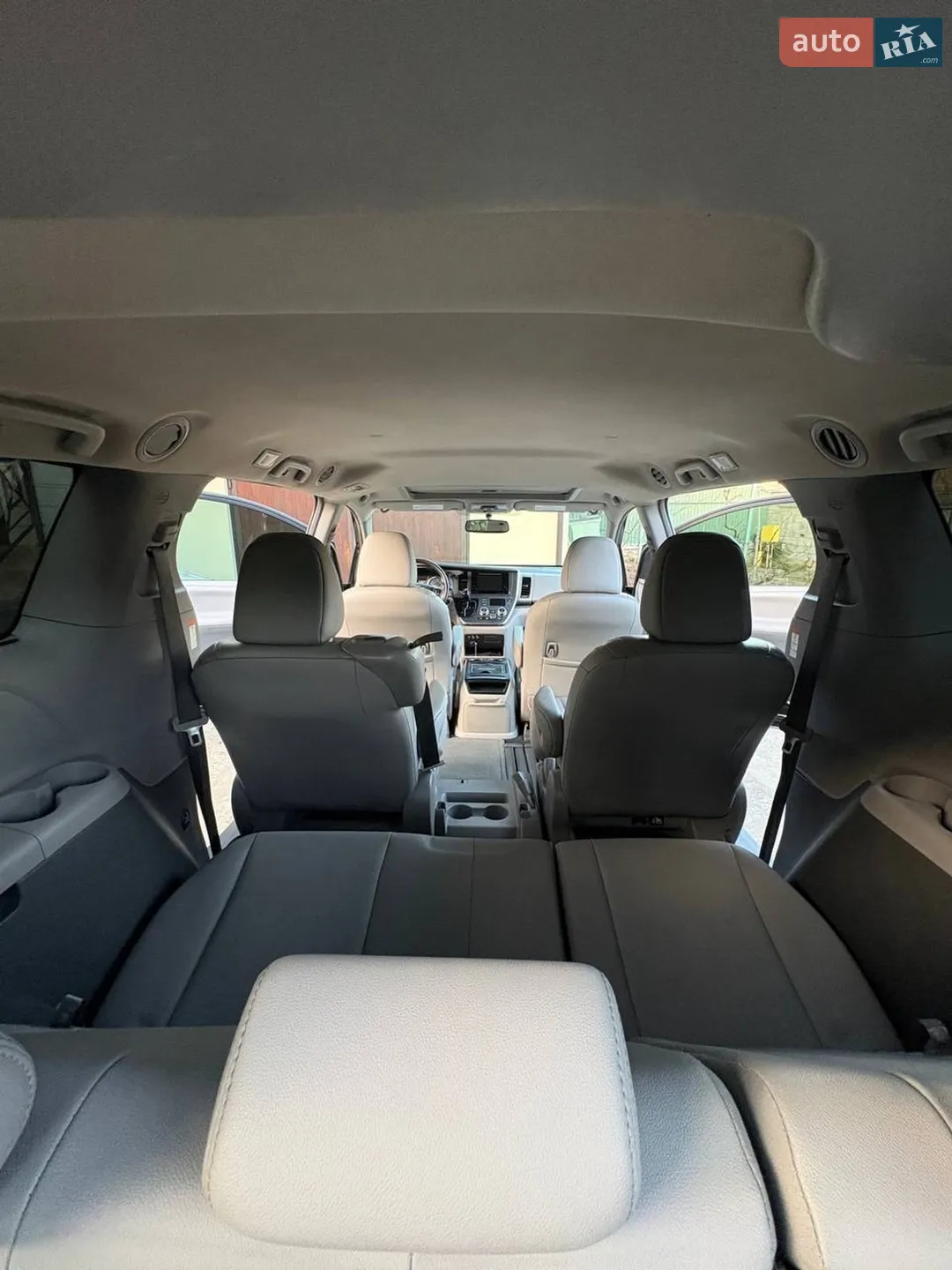 2017 Toyota Sienna - мініатюра 33