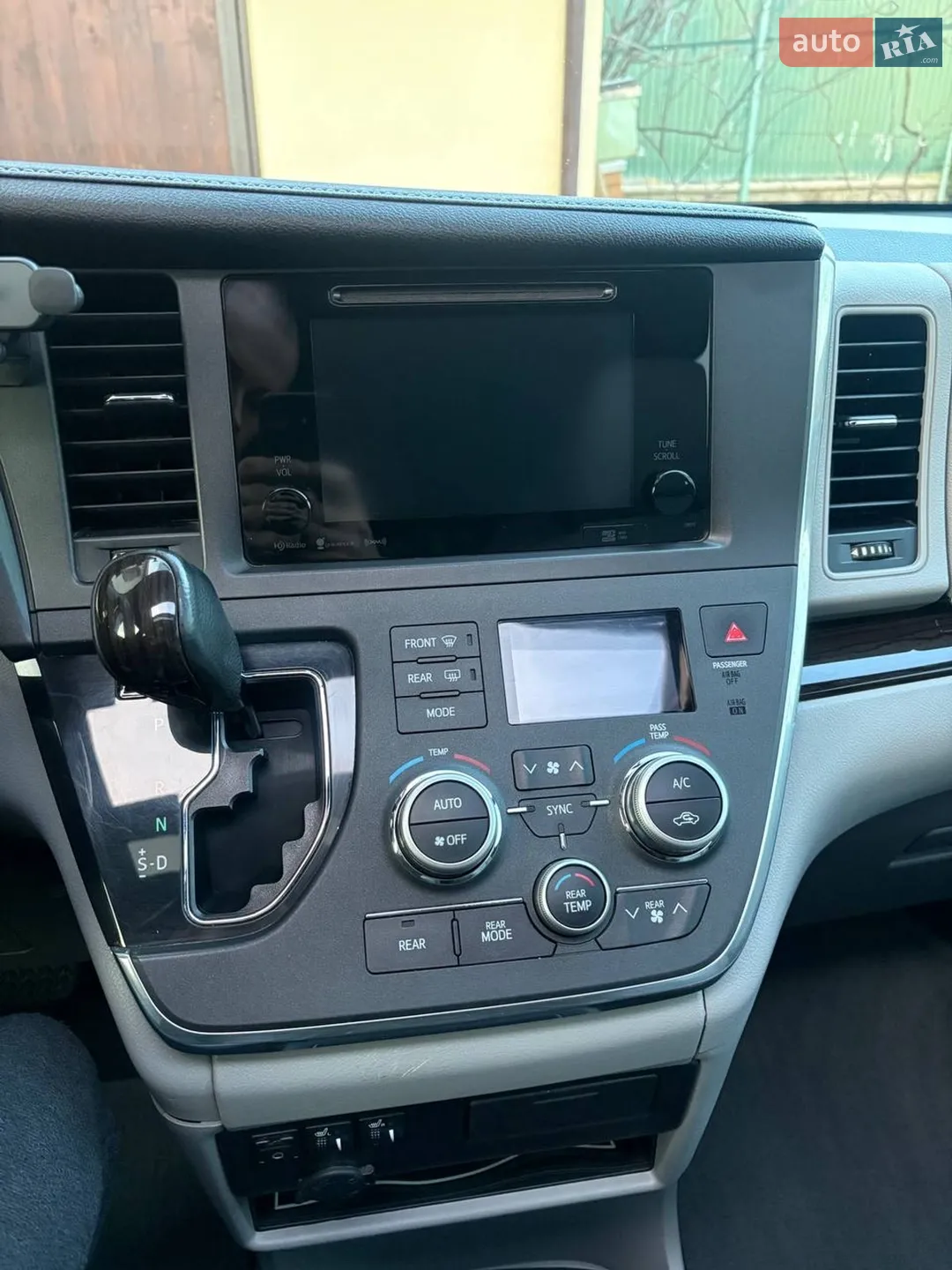 2017 Toyota Sienna - мініатюра 18