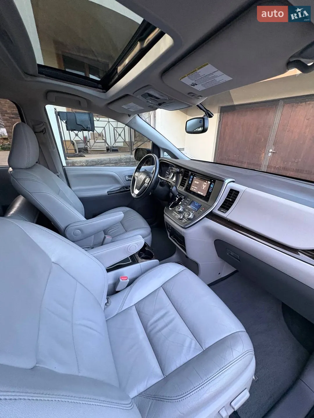 2017 Toyota Sienna - мініатюра 22