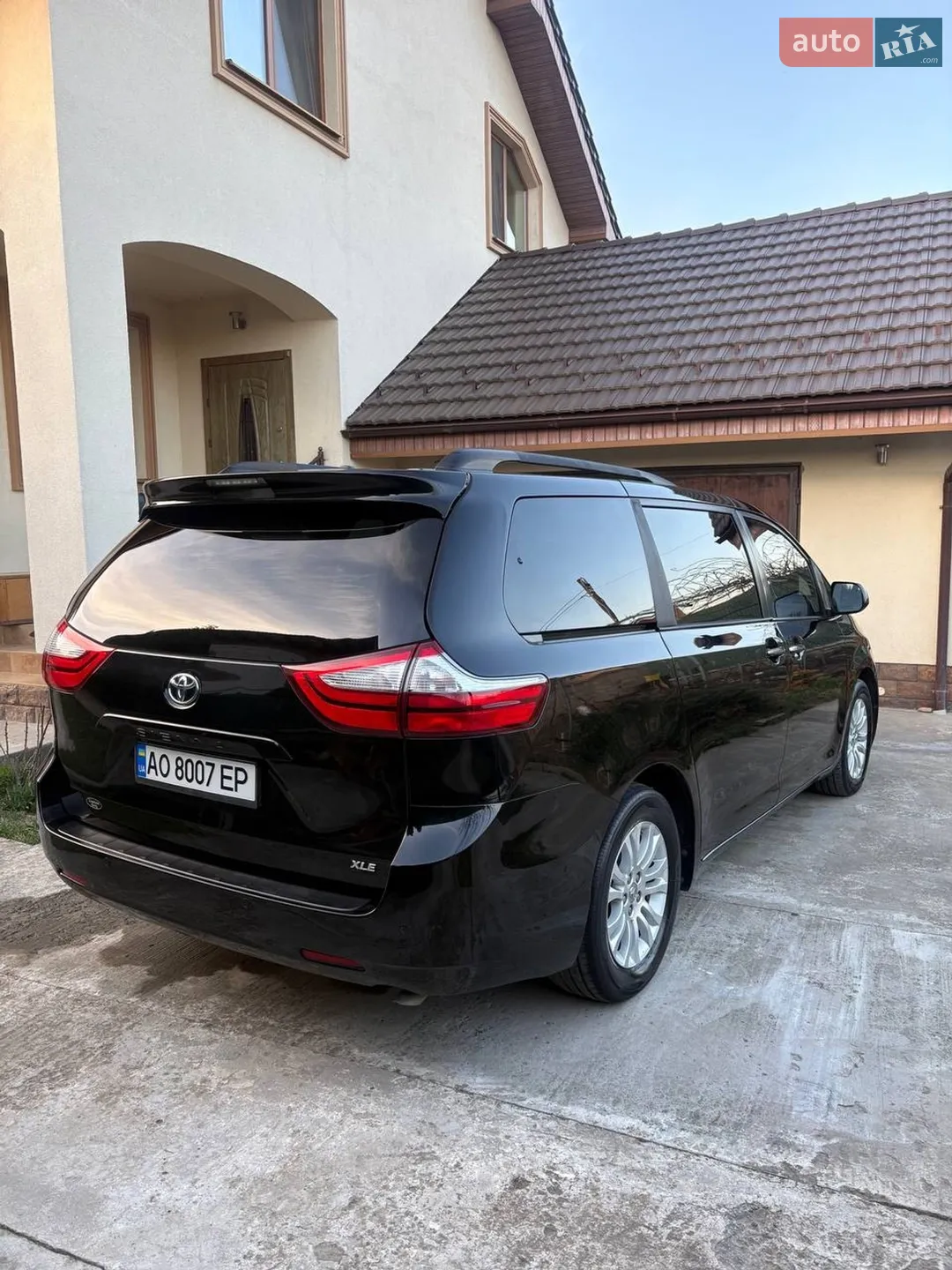 2017 Toyota Sienna - мініатюра 8