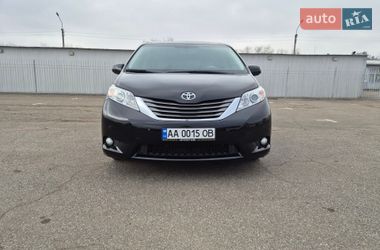 Минивэн Toyota Sienna 2012 в Киеве