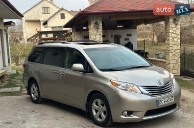 Минивэн Toyota Sienna 2015 в Николаеве