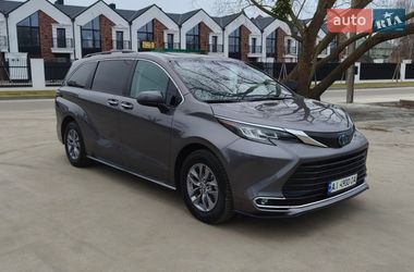 Минивэн Toyota Sienna 2023 в Белой Церкви