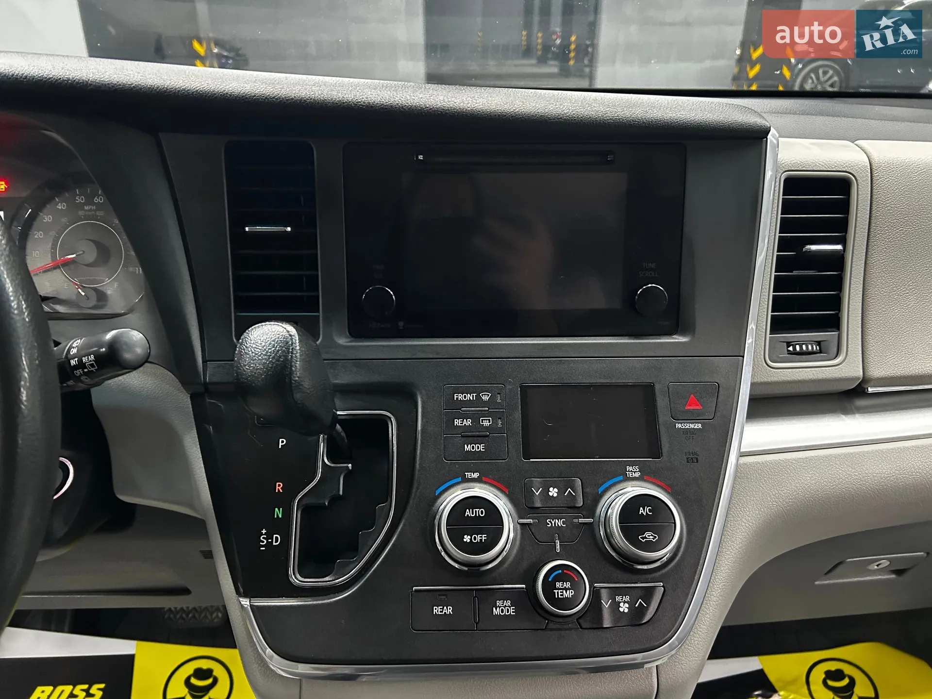 2015 Toyota Sienna - мініатюра 21