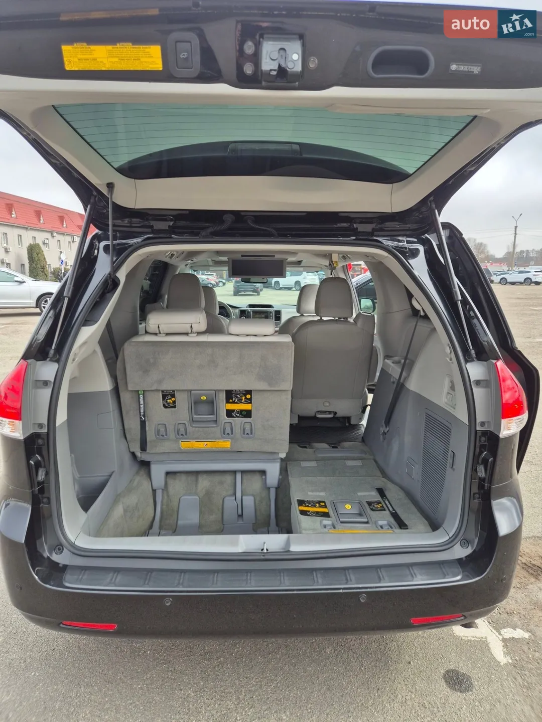 2012 Toyota Sienna - мініатюра 18