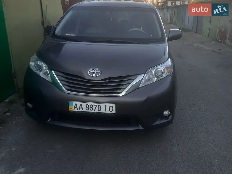 Toyota Sienna