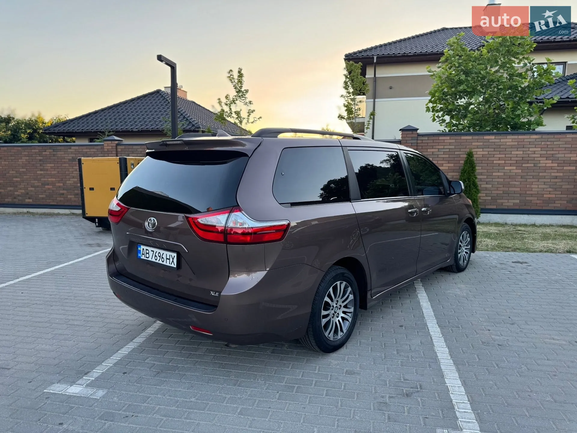2019 Toyota Sienna - мініатюра 12