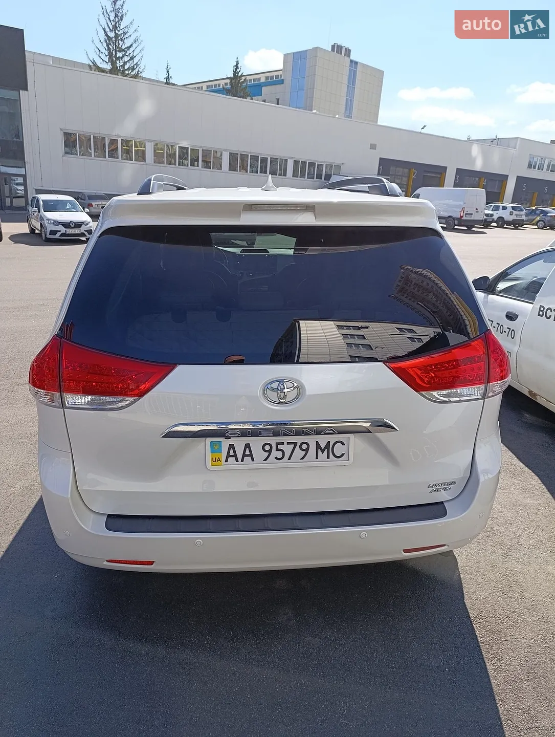 2012 Toyota Sienna - мініатюра 4