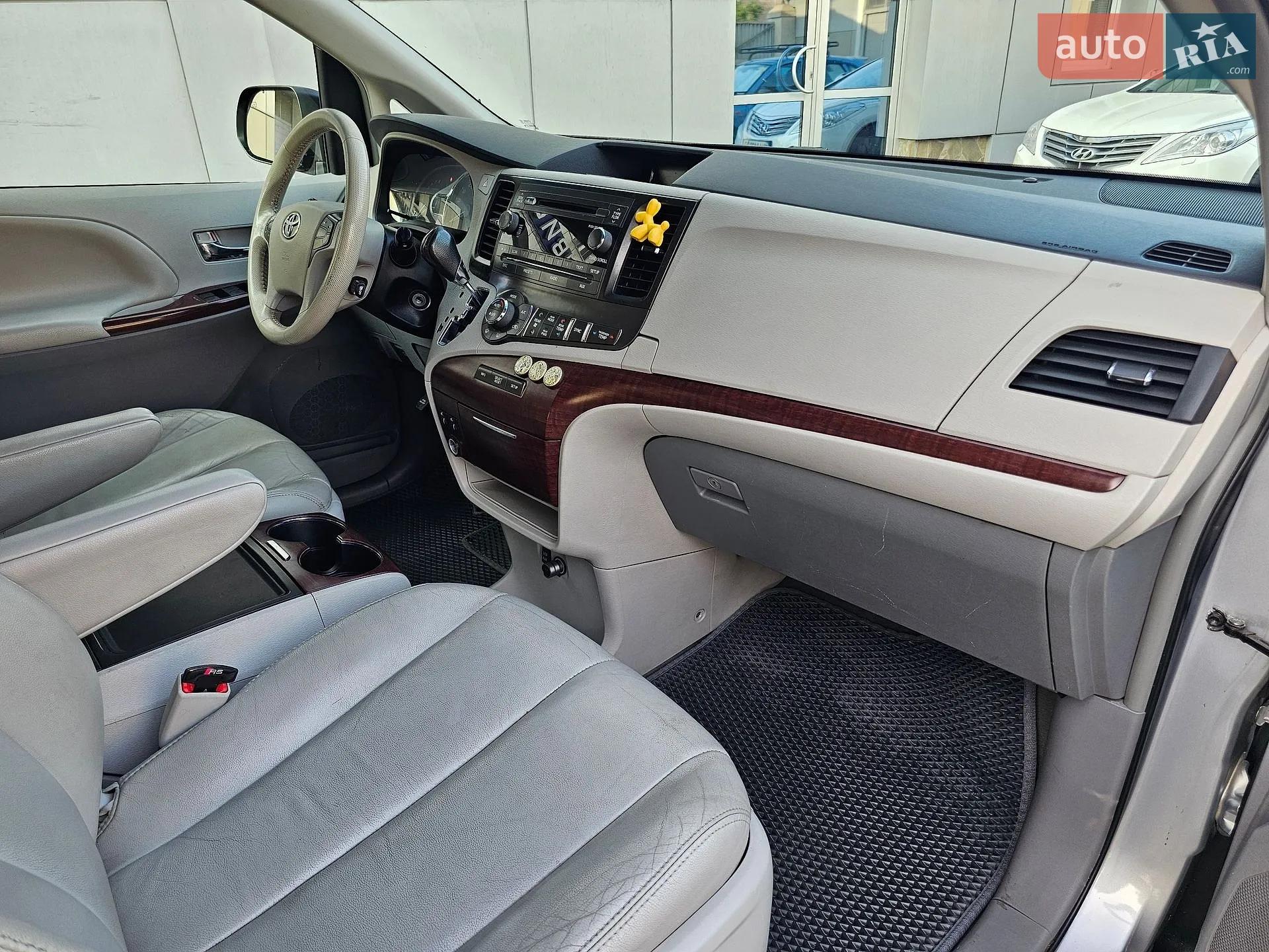 2013 Toyota Sienna - мініатюра 15