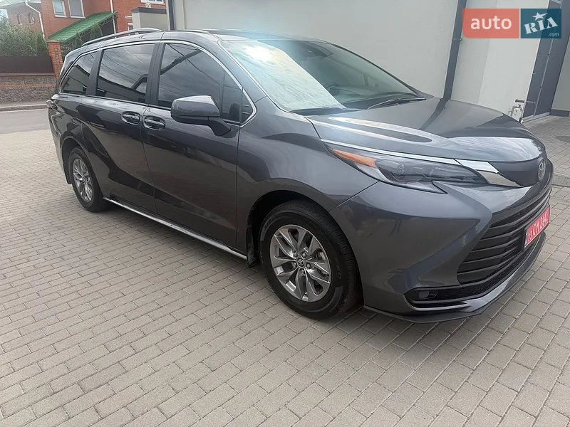 Toyota Sienna
