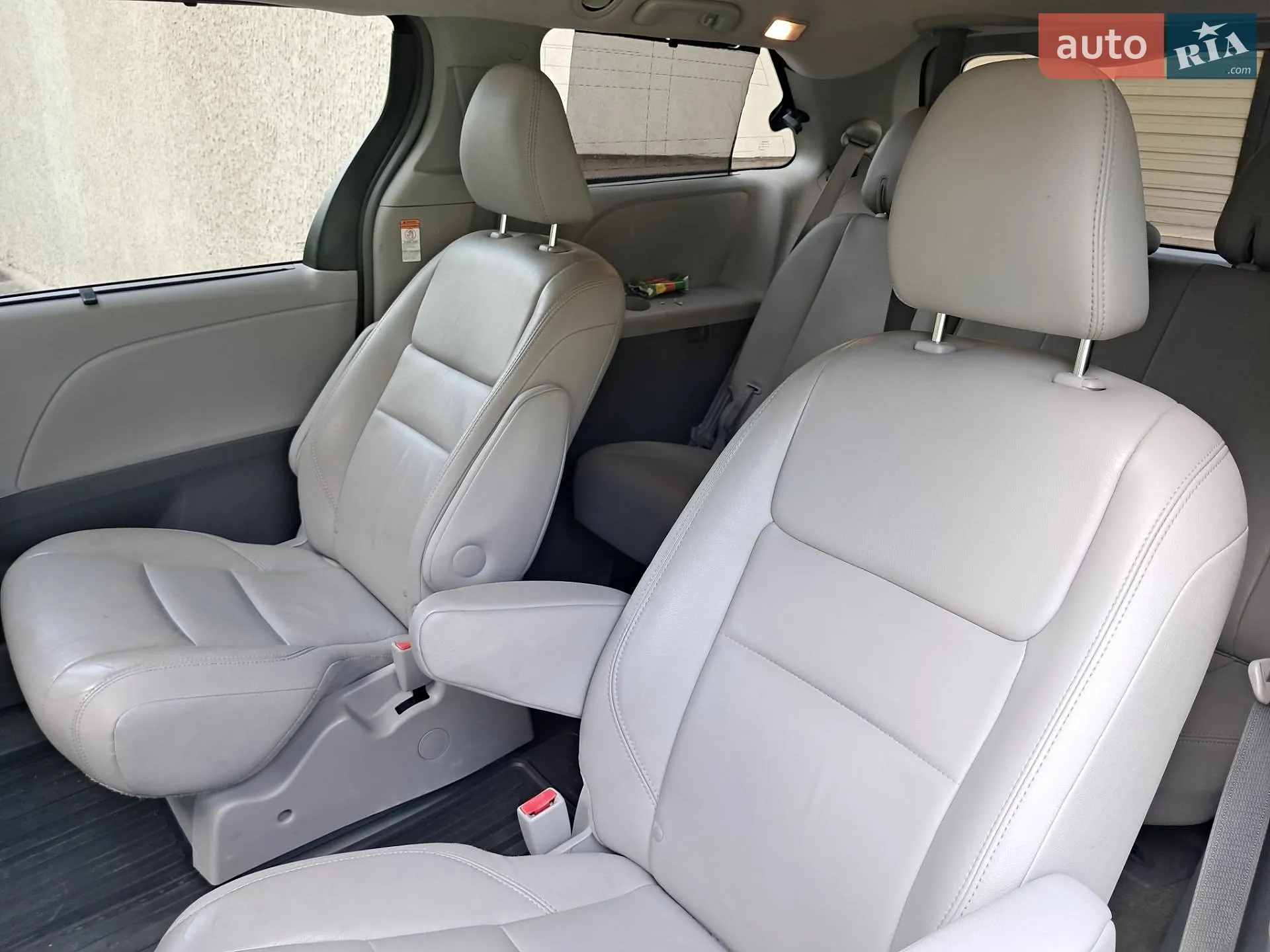 2017 Toyota Sienna - мініатюра 7