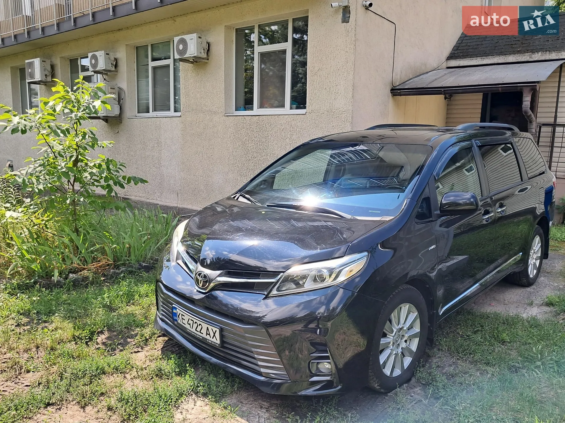 2017 Toyota Sienna - мініатюра 8