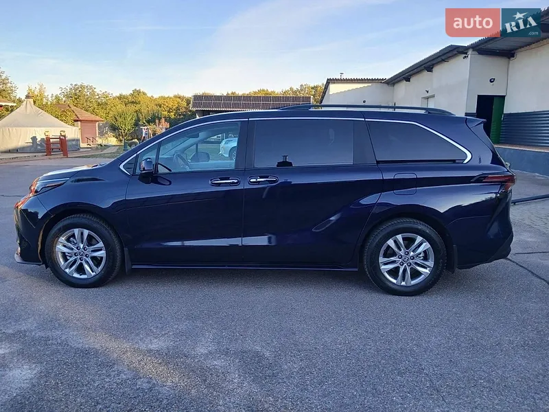 Toyota Sienna
