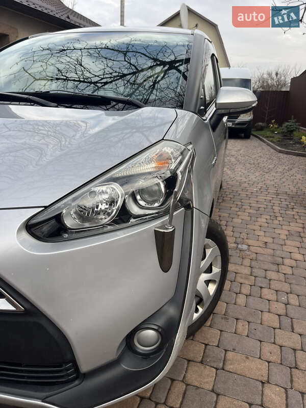 Минивэн Toyota Sienta 2018 в Белой Церкви