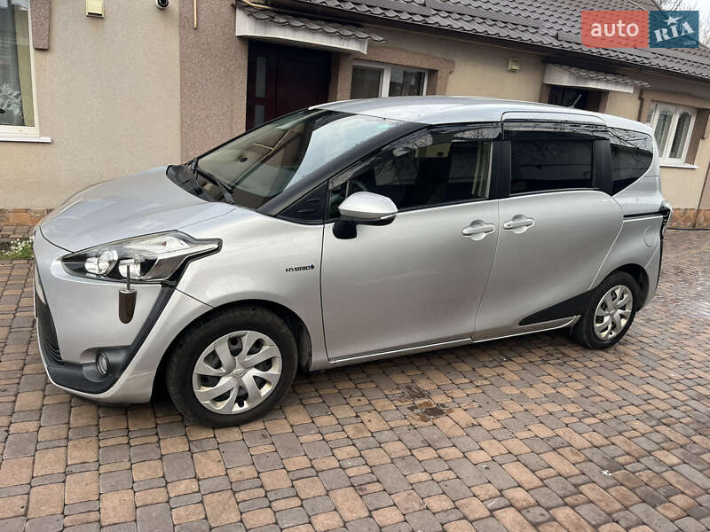 Минивэн Toyota Sienta 2018 в Белой Церкви