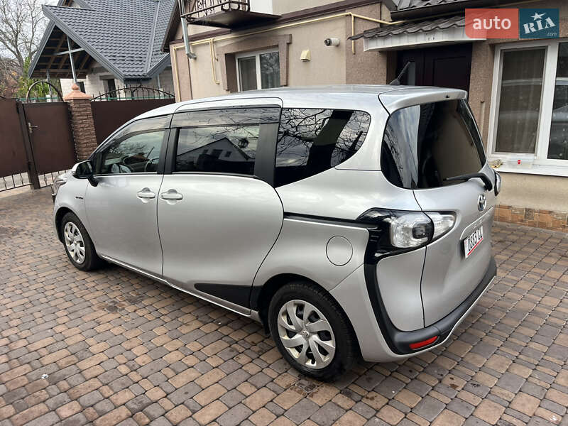Минивэн Toyota Sienta 2018 в Белой Церкви