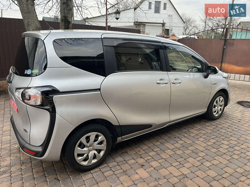 Минивэн Toyota Sienta 2018 в Белой Церкви