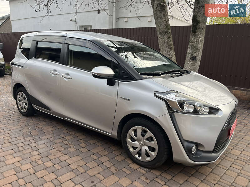 Минивэн Toyota Sienta 2018 в Белой Церкви