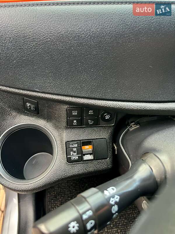 Минивэн Toyota Sienta 2018 в Белой Церкви